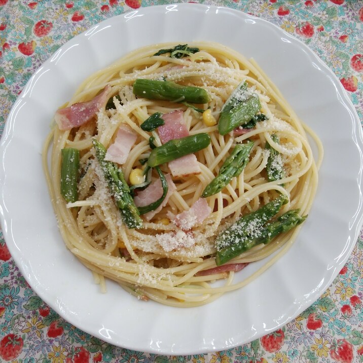 アスパラとベーコンとコーンと水菜のパスタ♥